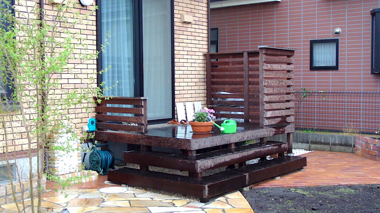 バーベキューができるおしゃれな庭施工例