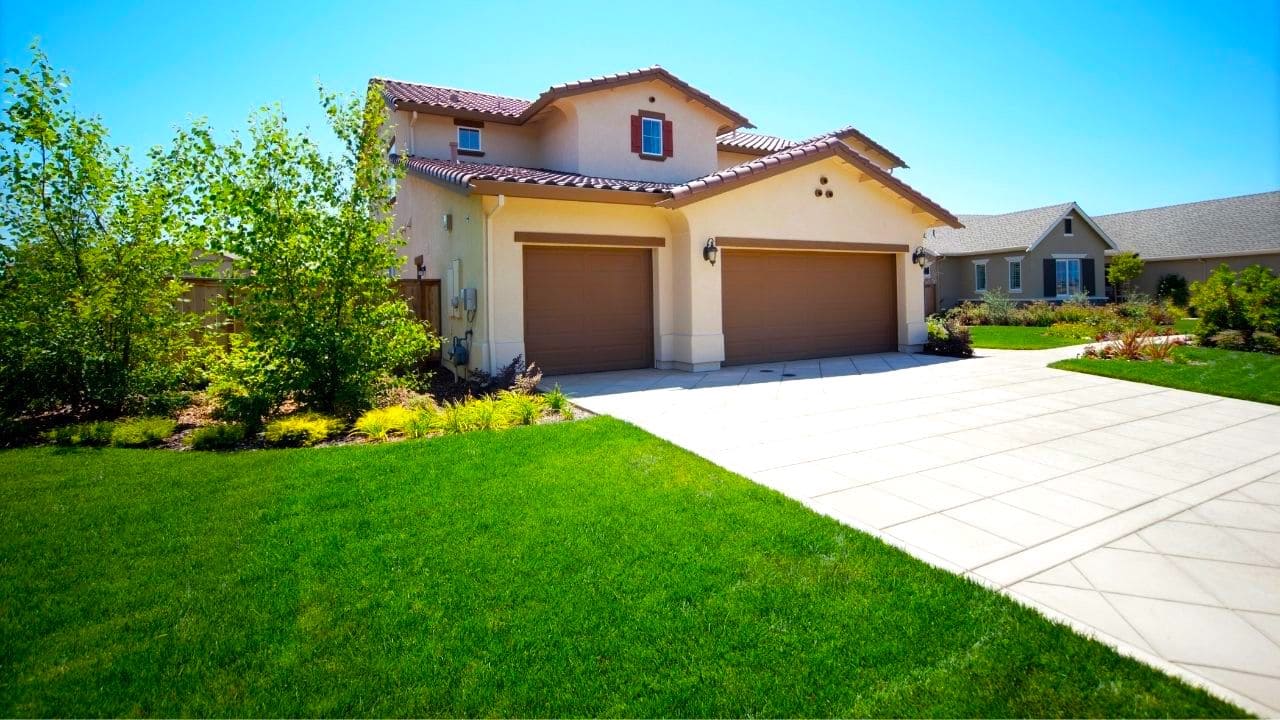 カリフォルニアにある住宅の画像