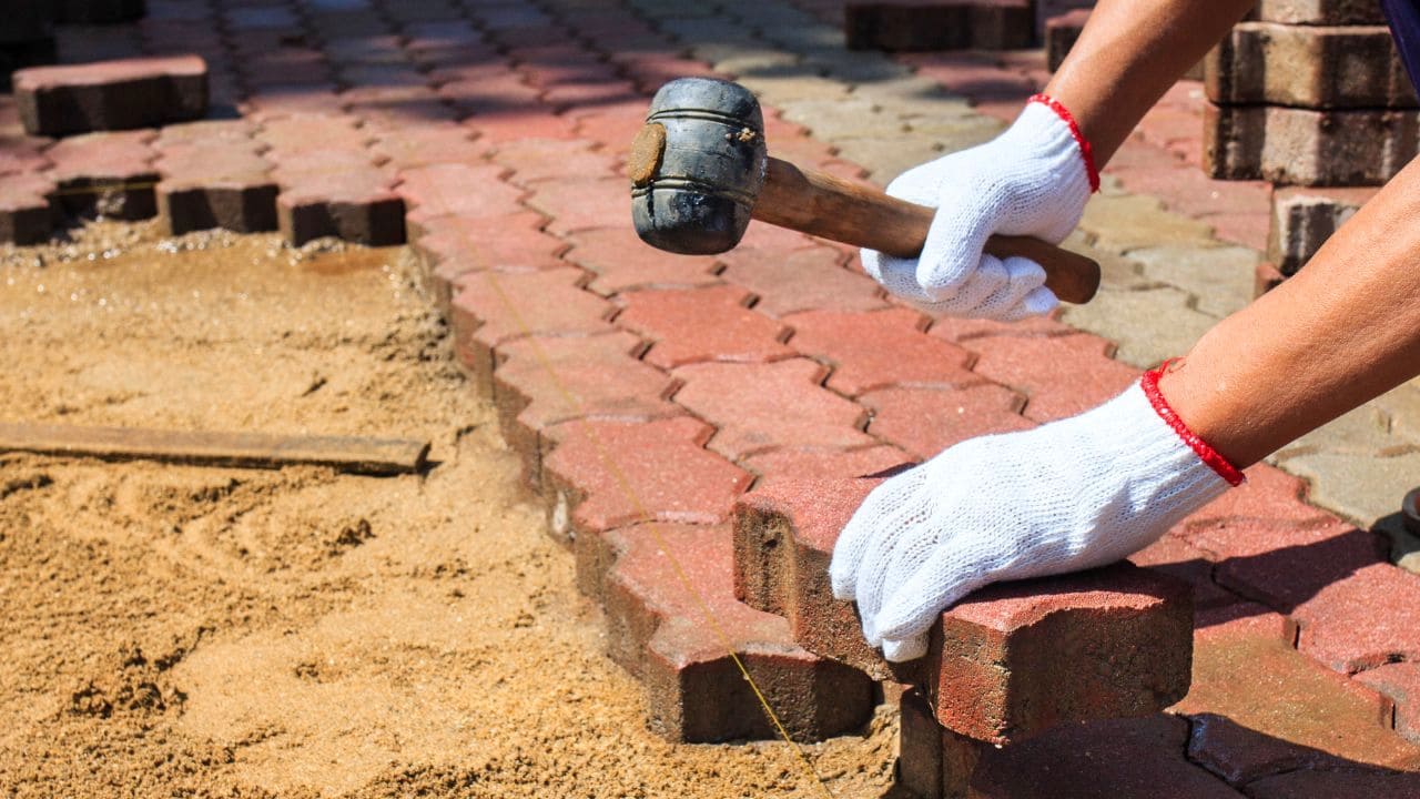 レンガ施工のイラスト