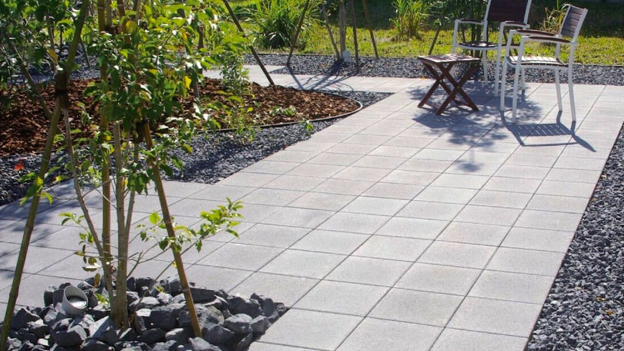 マチダの「遮熱透水性インター」