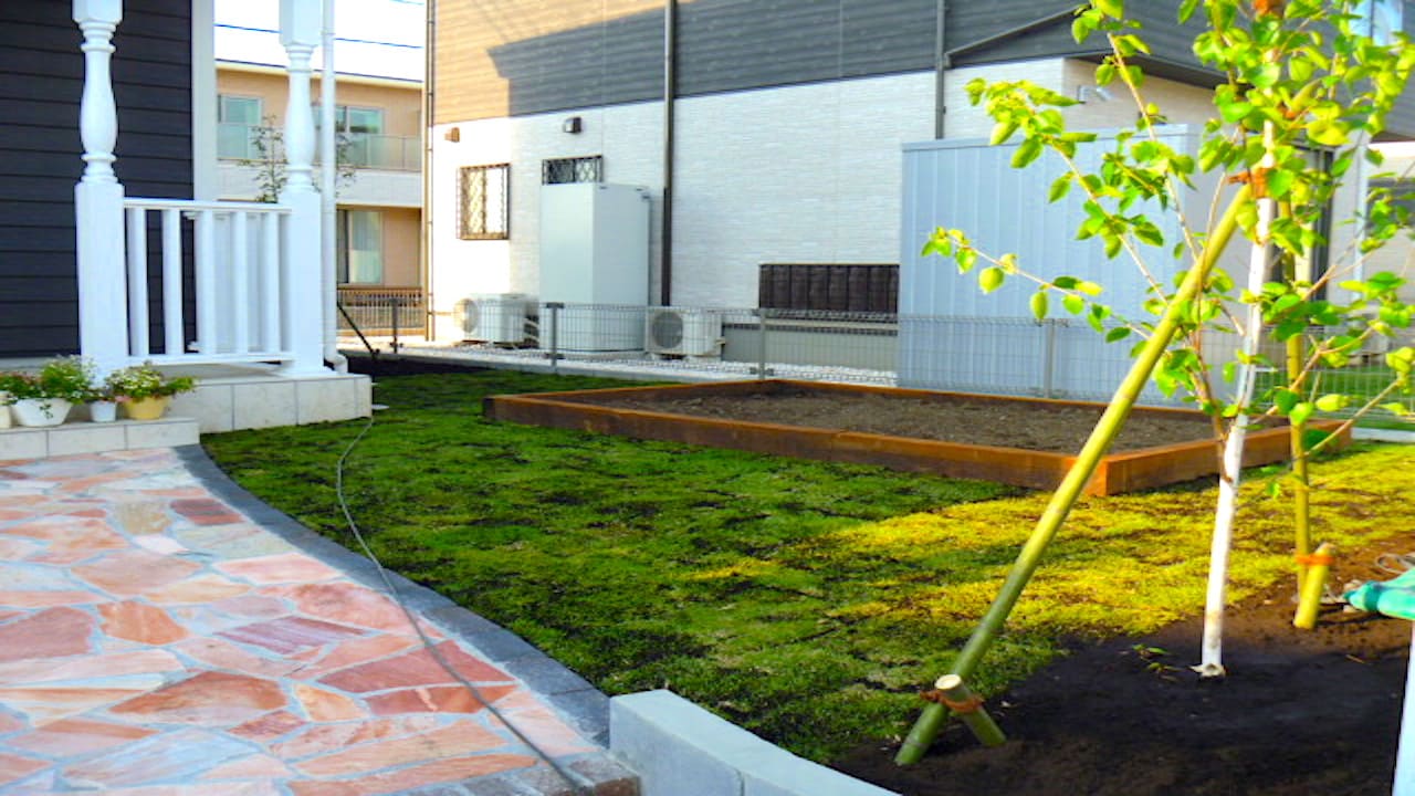 バーベキューができるおしゃれな庭施工例