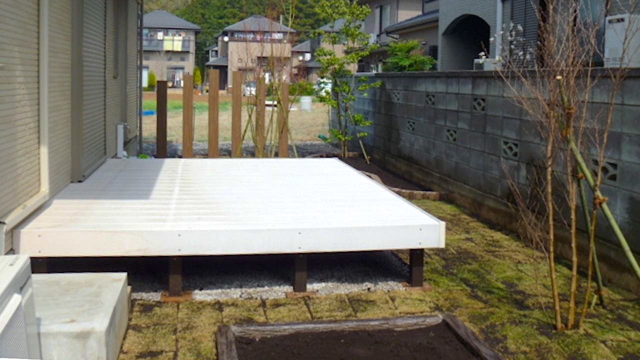 バーベキューができるおしゃれな庭施工例