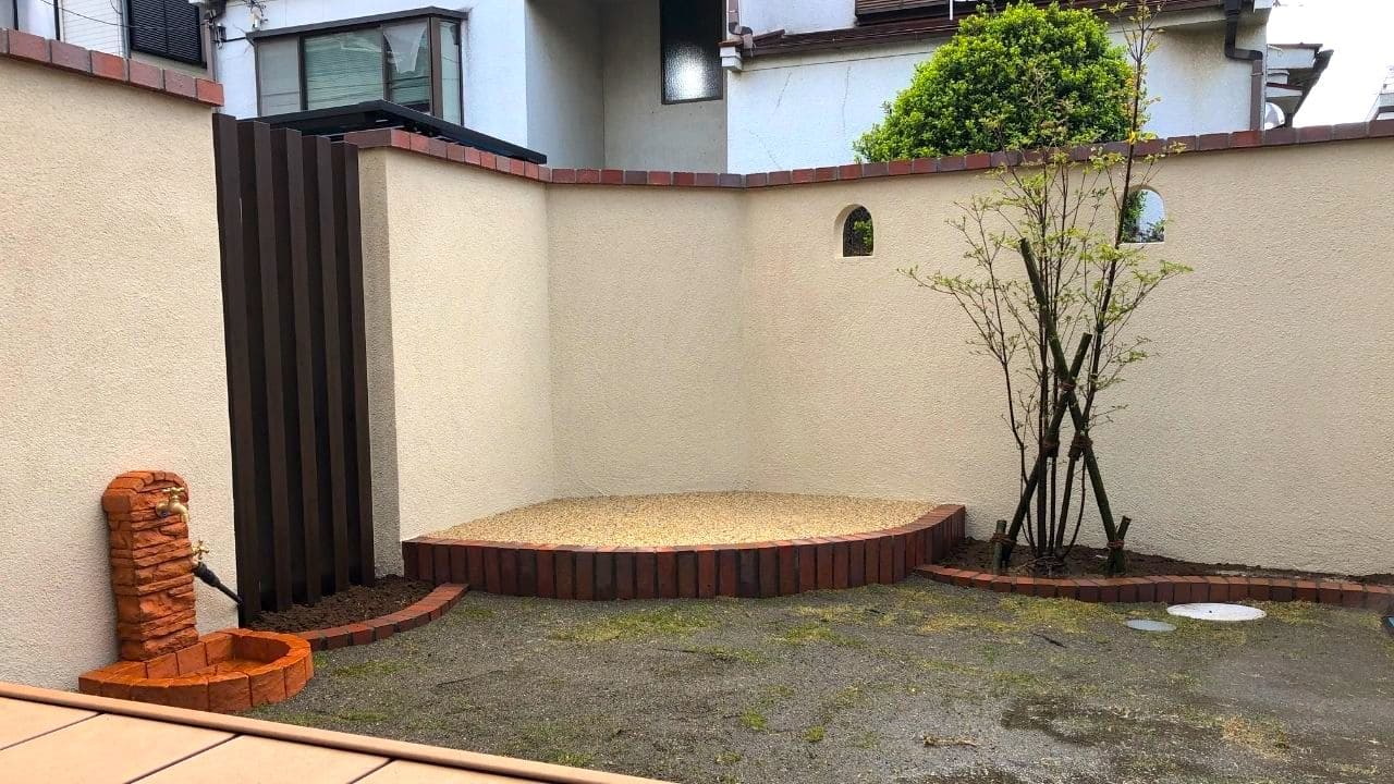 バーベキューができるおしゃれな庭施工例