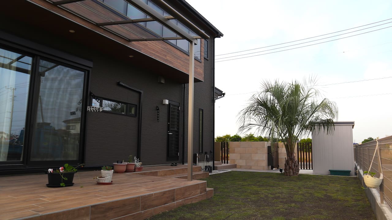 バーベキューができるおしゃれな庭施工例